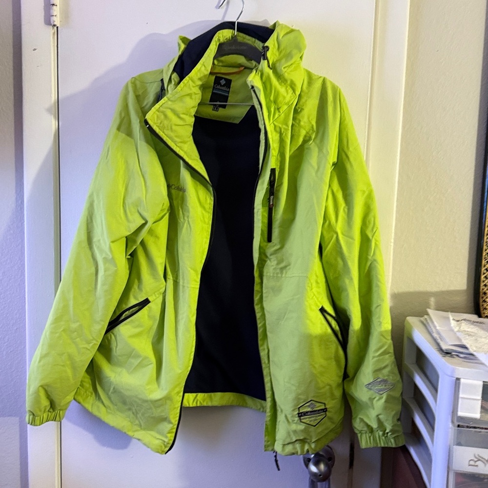 COLUMBIA neon green/yellow reflective jacket size Large